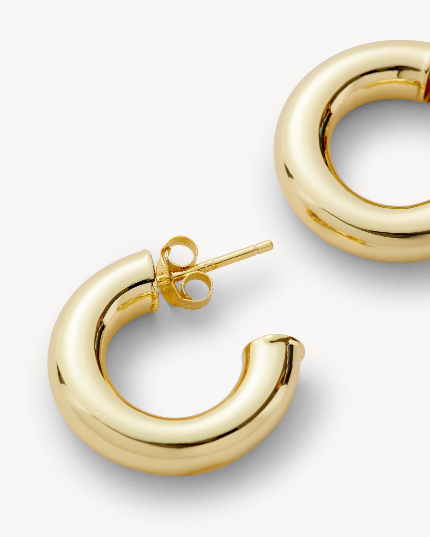 .75" Perfect Hoops in Gold