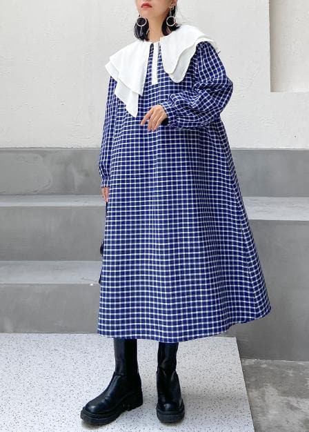 Wunderschönes Rüschenkleid aus Baumwolle mit Bindegürtel für den Herbst, Outfits mit blauem Karomuster, Übergröße