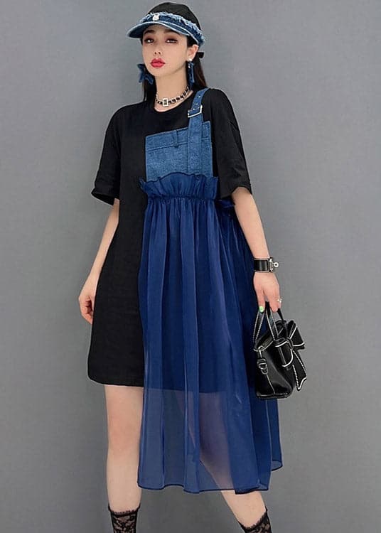 Robe patchwork asymétrique en tulle denim bleu à manches courtes