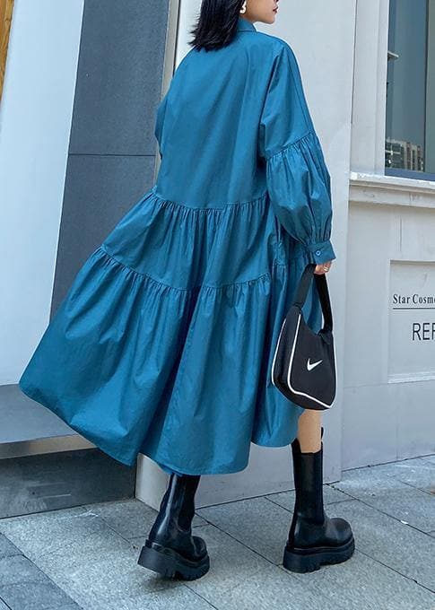 Robe longue à manches bouffantes et revers bleu bohème