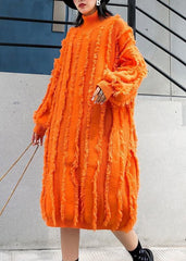 Pull confortable à col montant et pompon pour l'automne Tricot ample orange recyclé