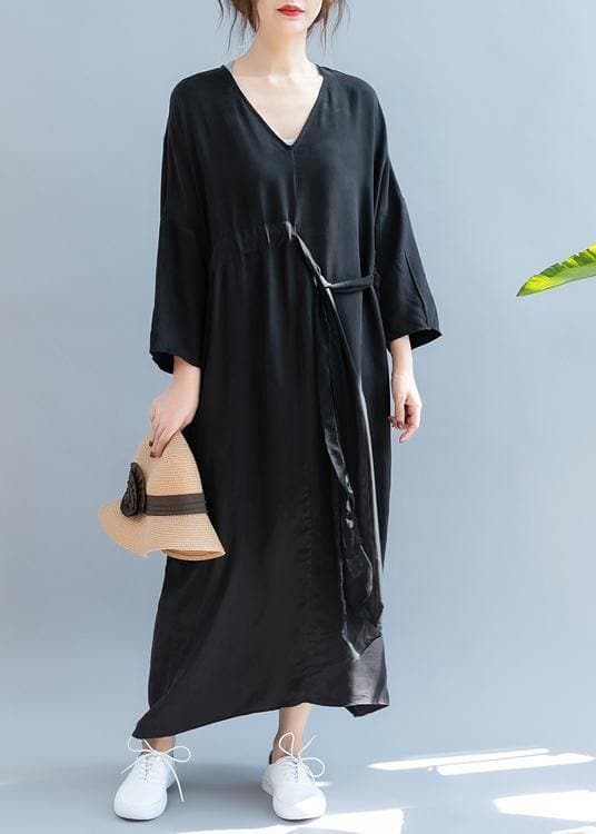 DIY Sommerkleid mit V-Ausschnitt und Kordelzug Schwarzes Kaftan-Kleid nähen