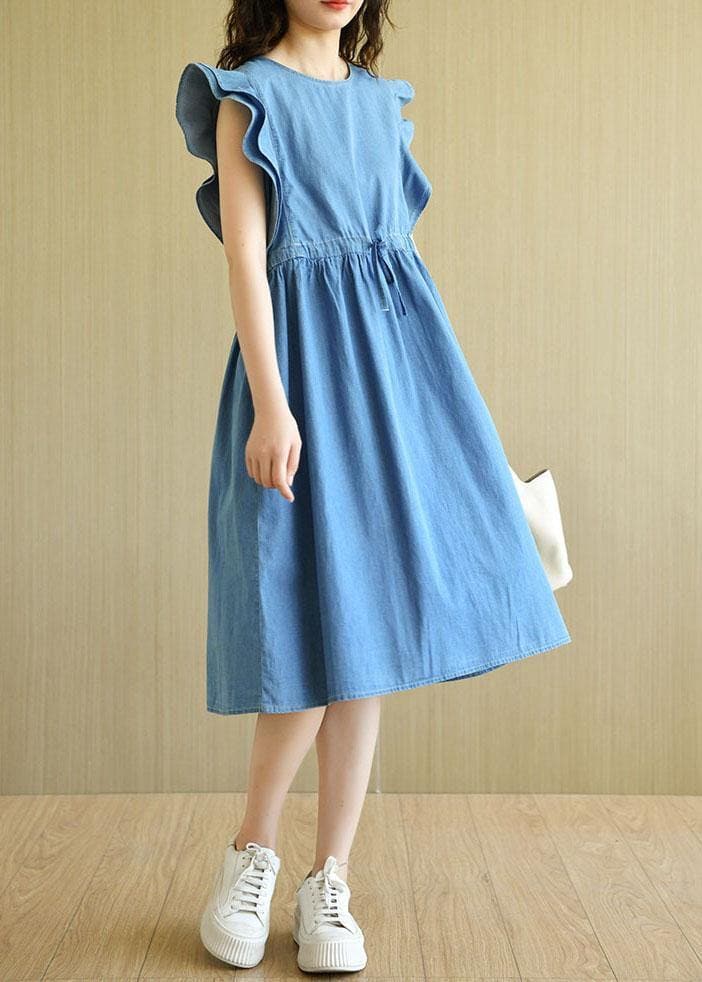 Robe d'été ample en coton bleu denim à manches papillon