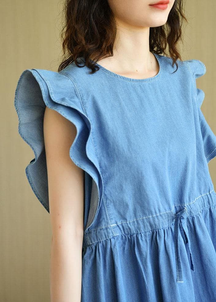 Robe d'été ample en coton bleu denim à manches papillon