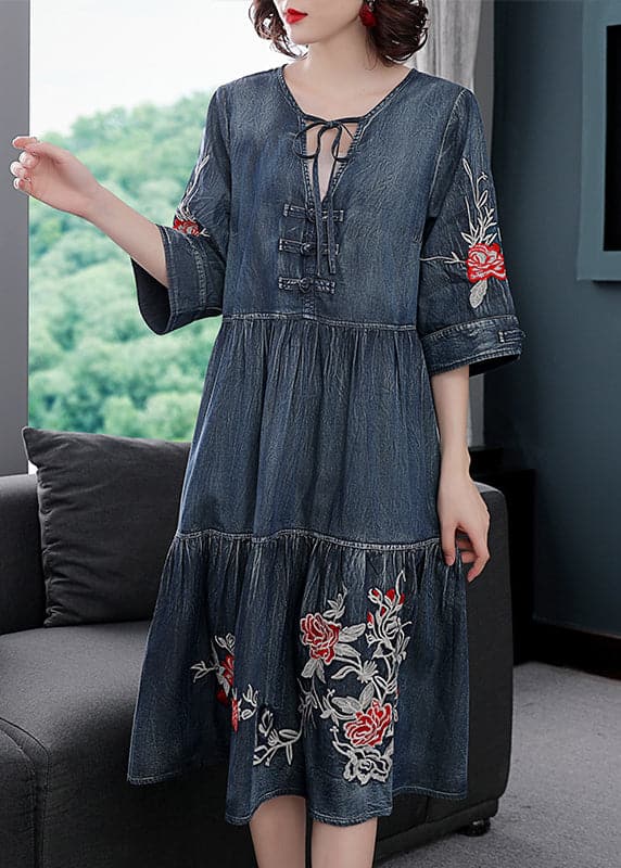 Mode Blau V-Ausschnitt Bestickte Baumwolle Urlaub Denim Kleid Halbarm