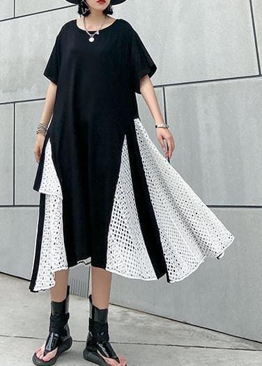 Robe en coton noir asymétrique à col rond