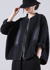 Manteau ample à manches longues en denim noir avec poches zippées et patchwork