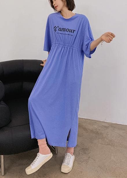 Robe cintrée à col rond pour femme avec lettres bleues biologiques