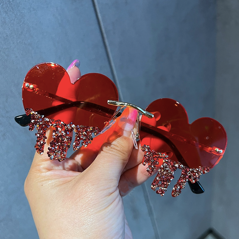 Lunettes de soleil sans strass en forme de cœur de créateur de mode SG52 