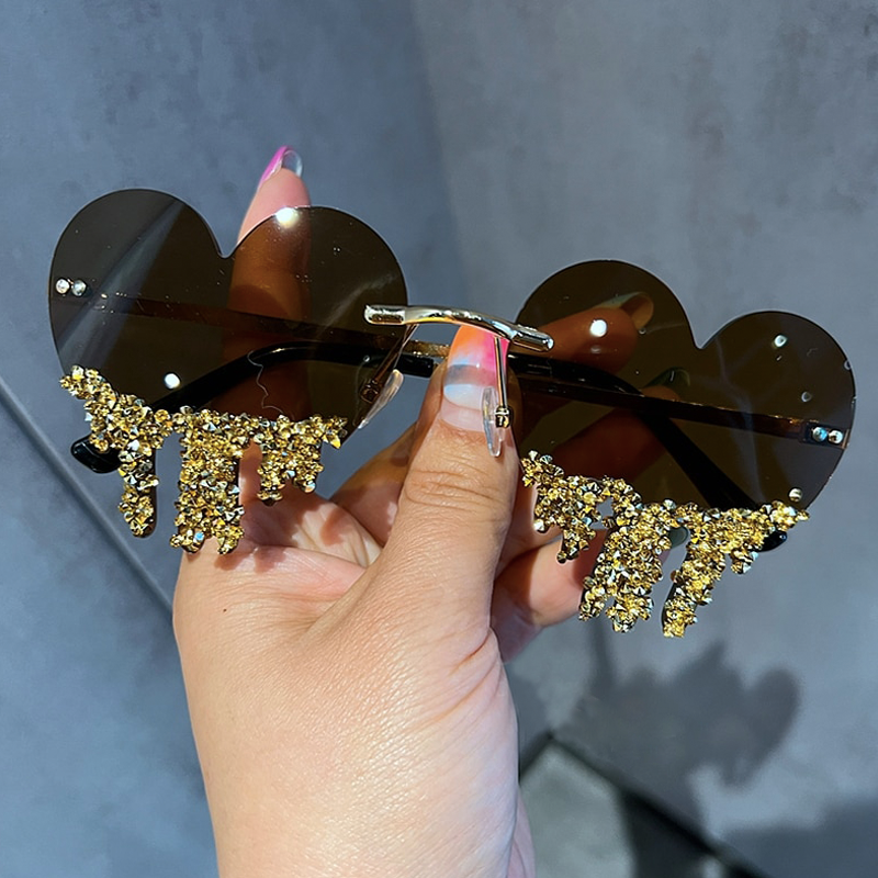 Lunettes de soleil sans strass en forme de cœur de créateur de mode SG52 