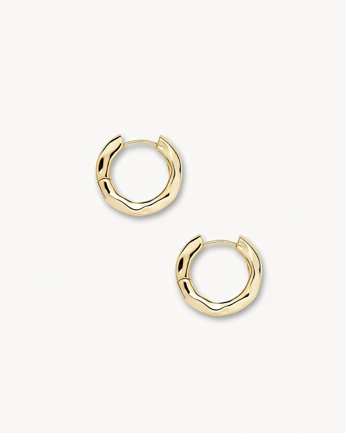 Baby Wavy Hinge Hoops in Gold