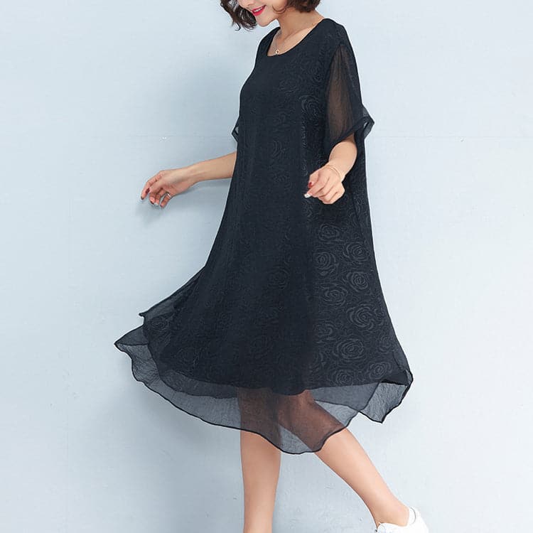 Robe ample en mousseline de soie à fleurs noires au genou, vêtements de voyage surdimensionnés Robe élégante en mousseline de soie à manches courtes superposées