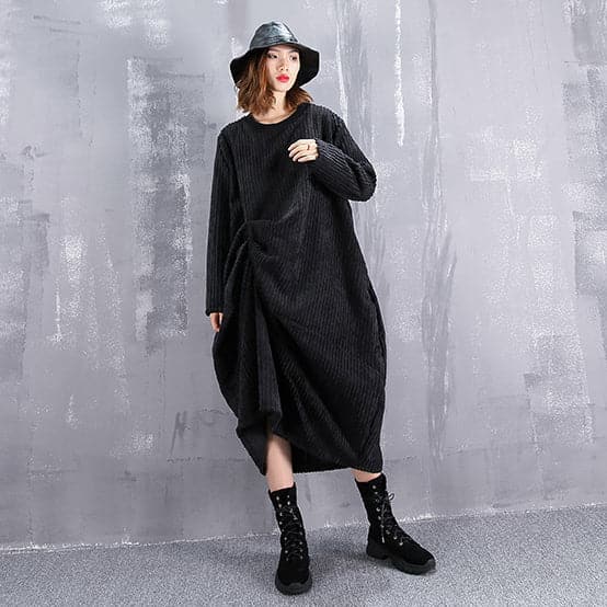 Baggy schwarzes Maxikleid lässig O-Ausschnitt Reisekleid feine asymmetrische Kleider