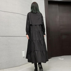 Robe noire à col roulé et à plusieurs couches | Millennials