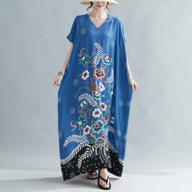 Kaftan-Kleid mit Blütenmotiv und Stammesmotiv