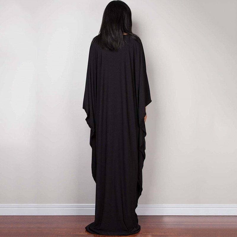 Onyxschwarzes Kaftankleid mit V-Ausschnitt