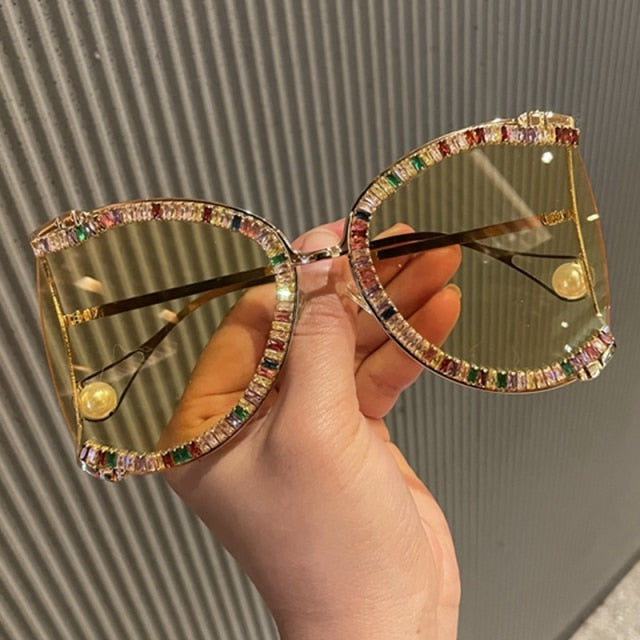 Lunettes de soleil surdimensionnées de luxe Becky avec strass CZ