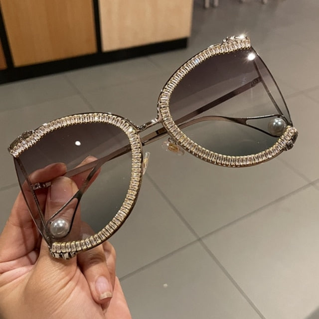 Lunettes de soleil surdimensionnées de luxe Becky avec strass CZ