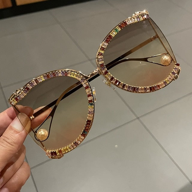 Lunettes de soleil surdimensionnées de luxe Becky avec strass CZ