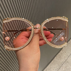 Lunettes de soleil surdimensionnées de luxe Becky avec strass CZ