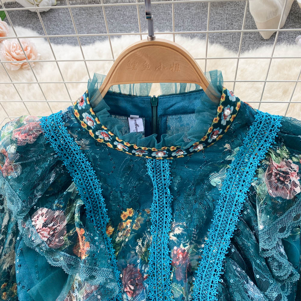 Robe en jacquard perlé avec coutures en dentelle française pour femme