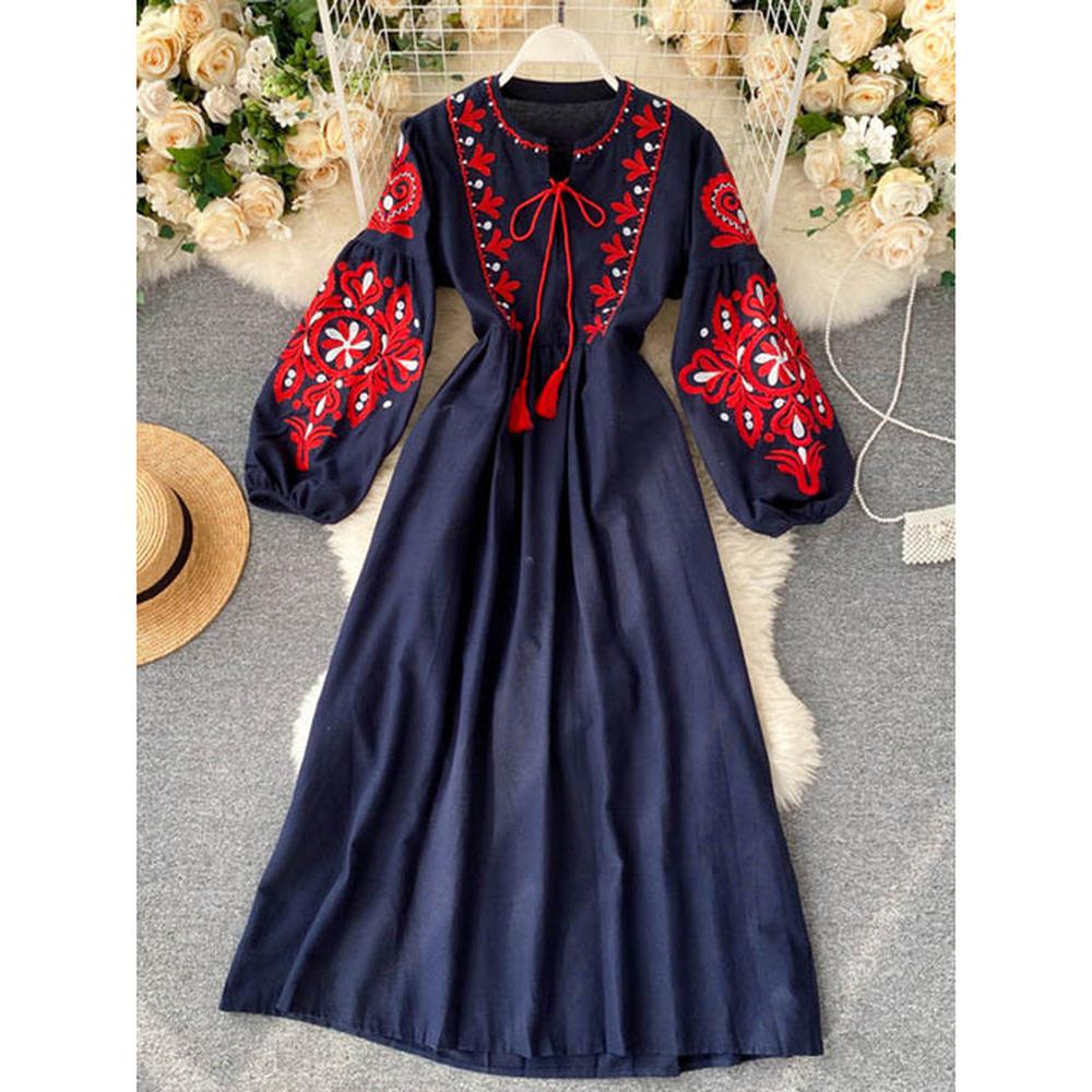 Women Bohemian Embroidered Flower O-Neck Lantern Sleeve Pleated Dress