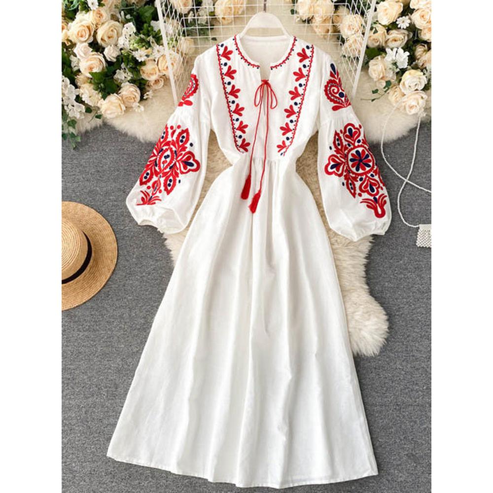 Women Bohemian Embroidered Flower O-Neck Lantern Sleeve Pleated Dress