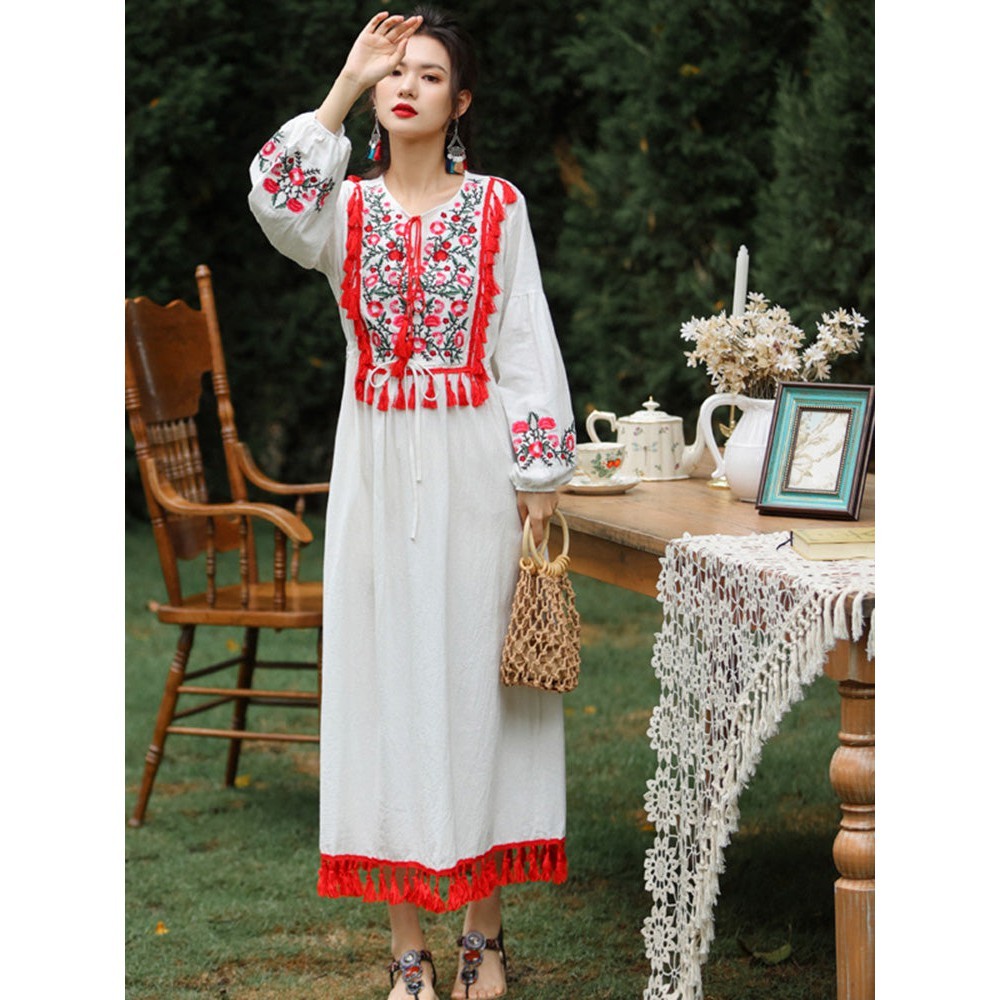 Women Retro Embroidery V-neck Puff Sleeve Large Dress