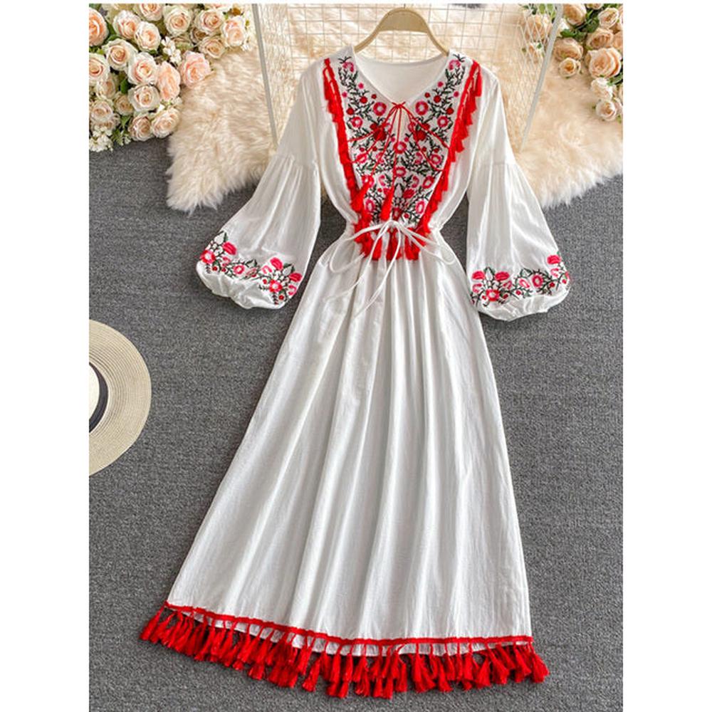 Women Retro Embroidery V-neck Puff Sleeve Large Dress