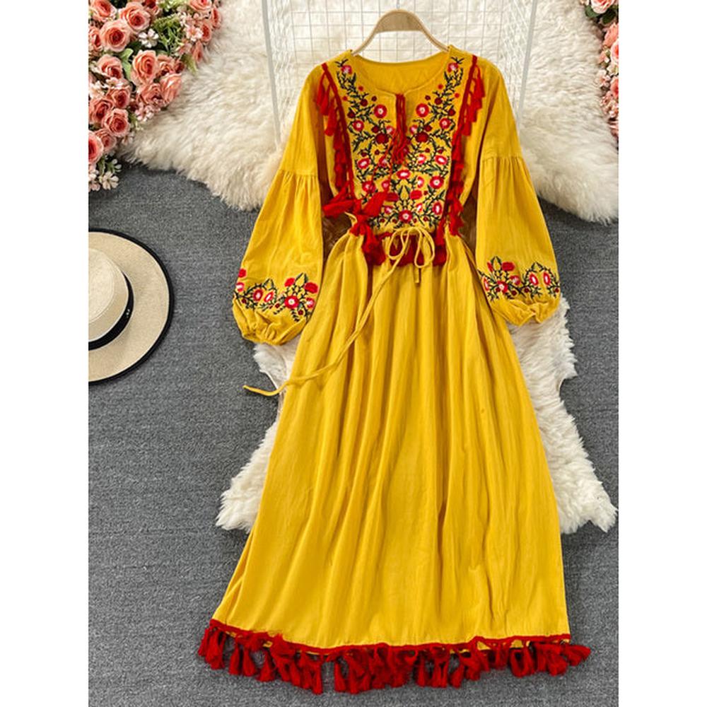 Women Retro Embroidery V-neck Puff Sleeve Large Dress