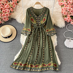 Women Vintage Embroidery Flower Mid-length A-line Dress